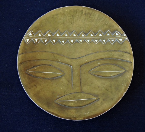 Tribal Art Auction 2016 - LOT 105: Rare Kisii Stone Plate