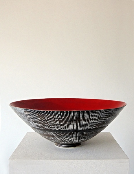 Contemporary Studio Ceramics 2022 - Bowl with Red Interior (large)