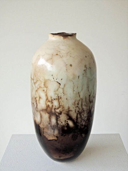 Contemporary Studio Ceramics 2022 - Tall Vessel (487)