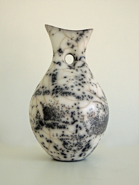 Contemporary Studio Ceramics 2023 - Bulbous White Fishtail Rim (HR6)