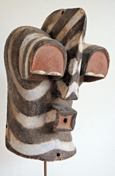 Tribal Art Auction 2016 - LOT 127: Male Songye Kifwebe Mask