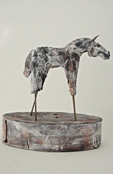 Contemporary Studio Ceramics 2017 - Small Horse III (dark)