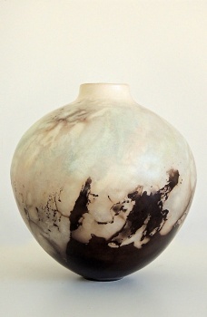 Contemporary Studio Ceramics 2022 - Medium Moon Jar (428)