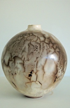 Contemporary Studio Ceramics 2023 - 2023: Smoke-fired Moonjar (639)